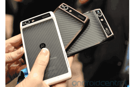 droid-razr-in-purple.png