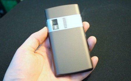 Padfone-Back-550x339.jpg