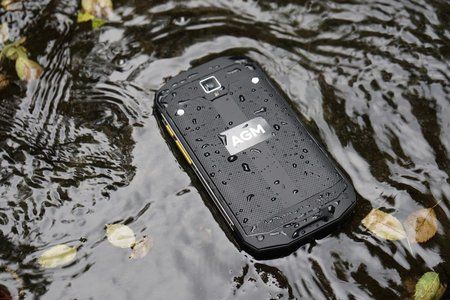 AGMA8RückseiteWasser.JPG