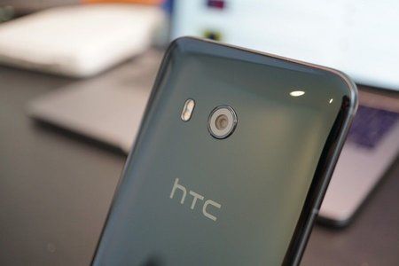 HTC U11.jpg
