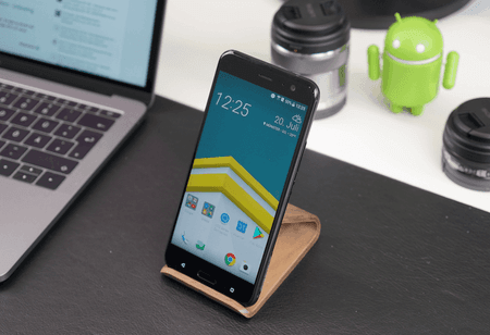 HTC U11 Front.png