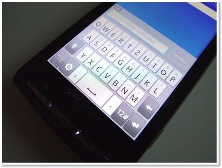 xperiahtctastatur.jpg
