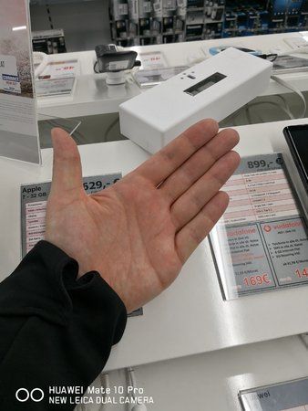 02_Mate10Pro.jpg