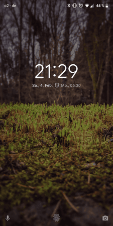 001-lockscreen.png