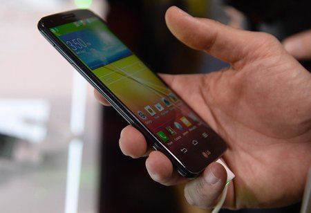 lg-g2-launch-35340007-jpg.jpg