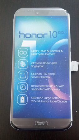Honor10Grau03.jpg