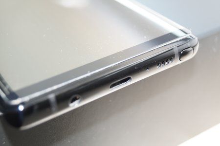 Note 8 vorn unten SPen.jpg