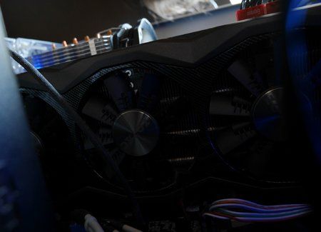 ZotacGTX980Ti_eingebaut2.jpg
