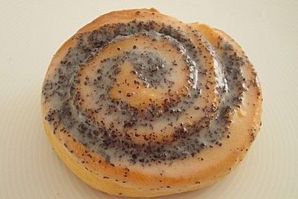 805968-420x280-fix-mohnschnecken-mit-hefeteig-ohne-rosinen.jpg