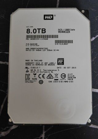 WD HDD2 8TB_HDD.jpg