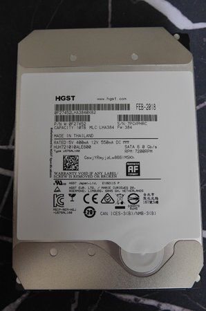 HGST HDD4 10TB_HDD.jpg