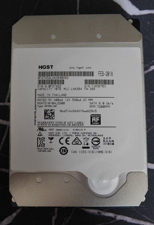 HGST HDD5 10TB_HDD.jpg