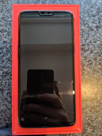 Oneplus 6 front (aus).jpg
