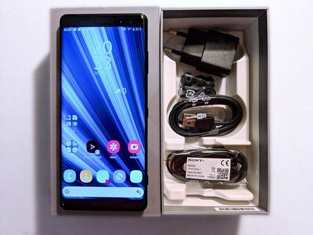 XZ3.jpg