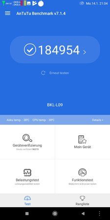 Screenshot_20190114-210432_AnTuTu_Benchmark.jpg