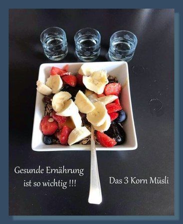 Drei-Korn-Müsli.jpg