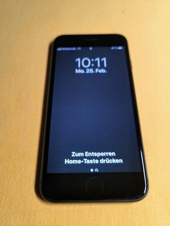 iPhone-8-7.jpg iPhone-8-7.jpg