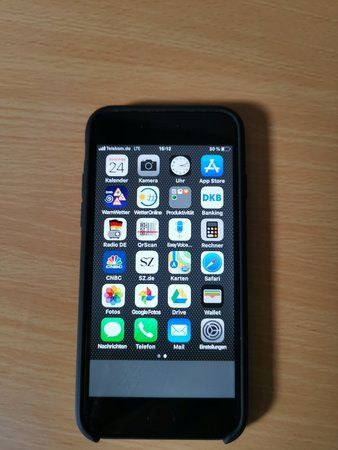 iPhone-8-8.jpg iPhone-8-8.jpg