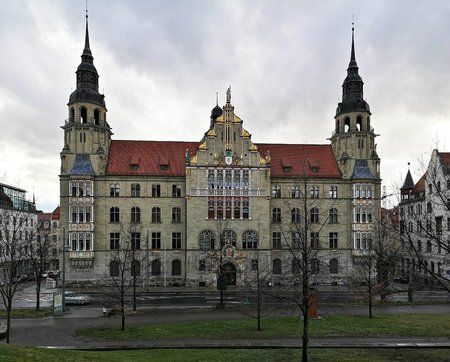 Rathaus_Halle.jpg