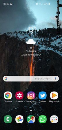 Screenshot_20190316-080900_One UI Home.jpg