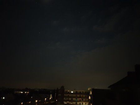Note 9 auto 1.jpg