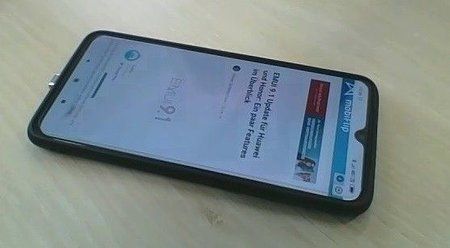 Mi9 Display on.jpg