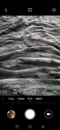 Screenshot_20190505_210735_com.huawei.camera.jpg