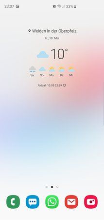 Screenshot_20190510-230735_One UI Home.jpg