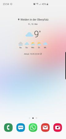 Screenshot_20190510-235414_One UI Home.jpg