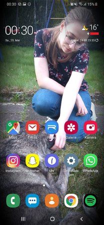 Screenshot_20190525-003014_One UI Home.jpg