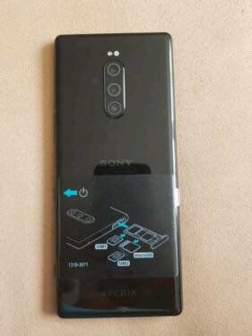 Xperia_1_back.JPG