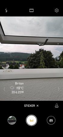 Screenshot_20190620_184338_com.huawei.camera.jpg