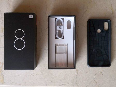 mi8_2.jpg