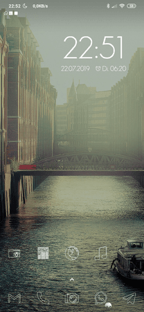 Screenshot_2019-07-22-22-52-12-767_com.teslacoilsw.launcher.png