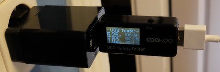 Anker A2021 mit 10W Qi.jpg