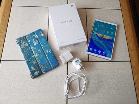 Huawei-Mediapad-M6-8.4_03.jpg