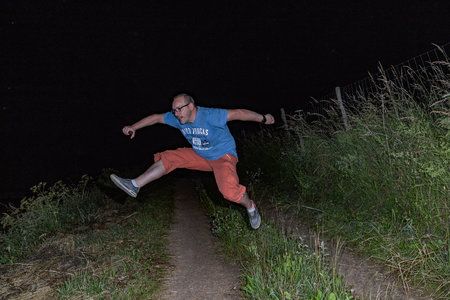 Handy vs DSLR in der Nacht - just for fun 29035346438.jpg