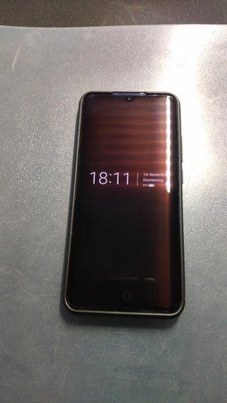 Axon 10 mit Displayschutz.jpg