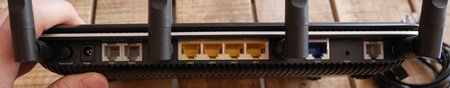 VR2600v_Rückseite.jpg