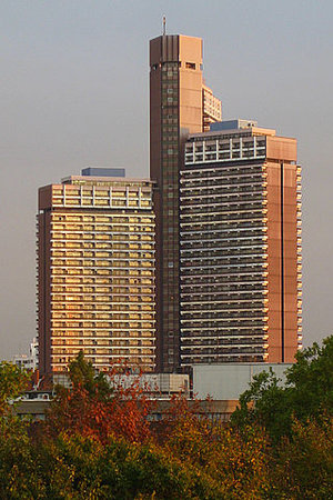 320px-Uni-Center-Koeln.jpg