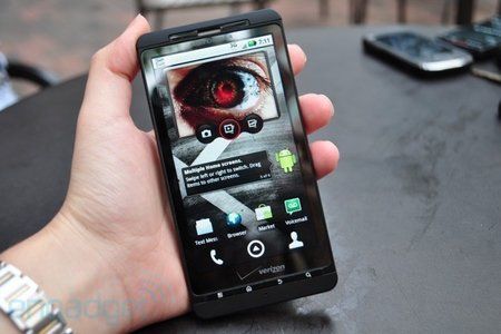 motoroladroidxengadget01.jpg