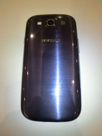 samsung-galaxy-s3-blau-08.jpg