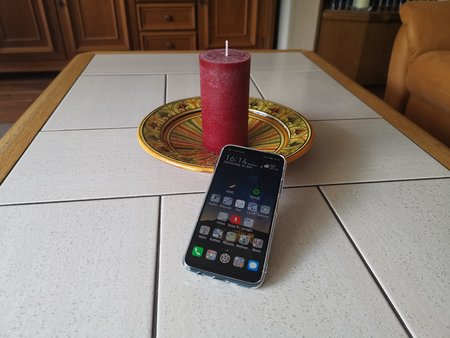 Huawei-P40-Lite_04_transparentes-Cover.jpg