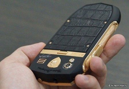 Lamborghini-TL700-Luxury-Android-3.jpg