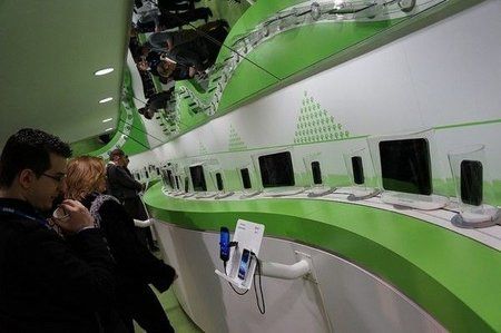 google-android-mobile-world-congress-device-conveyor.jpg