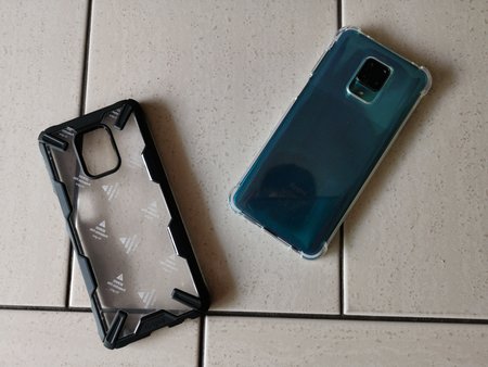 2020-08-28_Redmi-Note-9-Pro_mit_2-Cover_02.jpg
