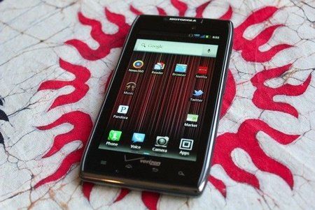 BGR-Motorola-droid-razr-maxx-1-nowm.jpg