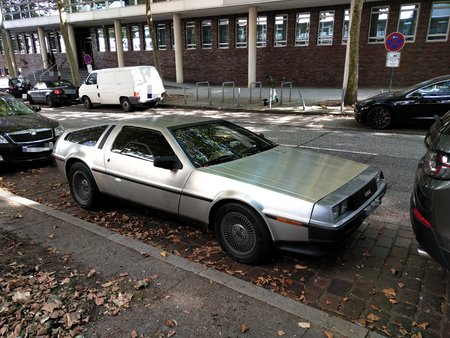 DeLorean.jpg