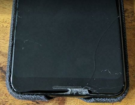 Pixel3-broken-Google-Case.jpg
