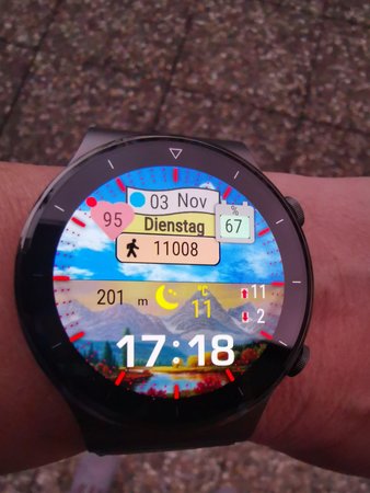 Watch-GT-2-Pro_Ein-weiteres-Watchface.jpg